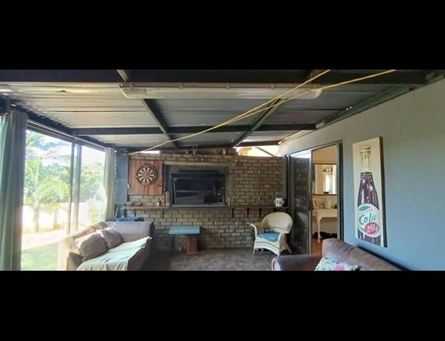 3 BEDROOM FREESTANDING FOR SALE IN SIGNAL HILL